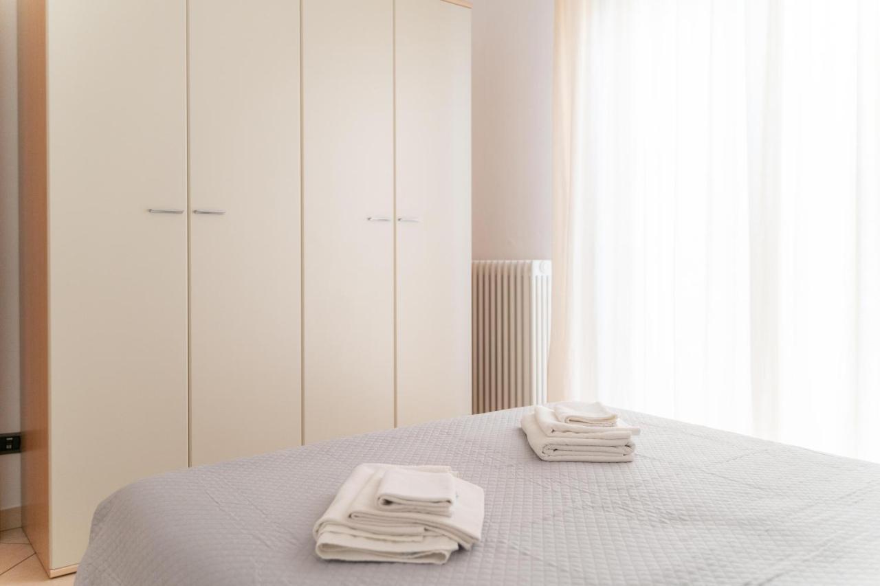 Residence L'Appartamento Римини Екстериор снимка