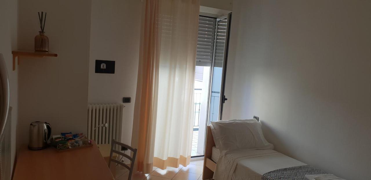 Residence L'Appartamento Римини Екстериор снимка